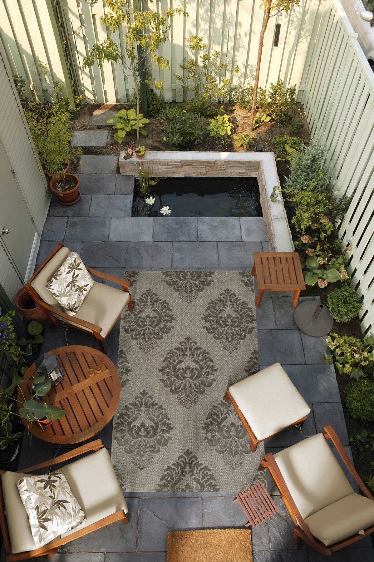 Small Apartment Patio Garden Ideas