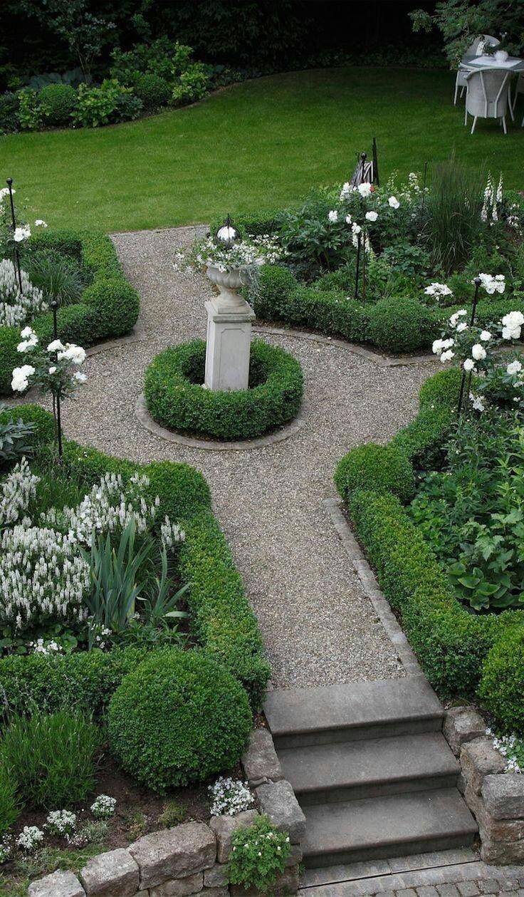 Beautiful Green And White Garden Ideas