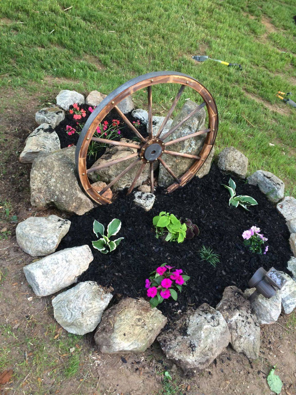 22 Garden Wagon Wheels Decor Ideas To Try This Year | SharonSable