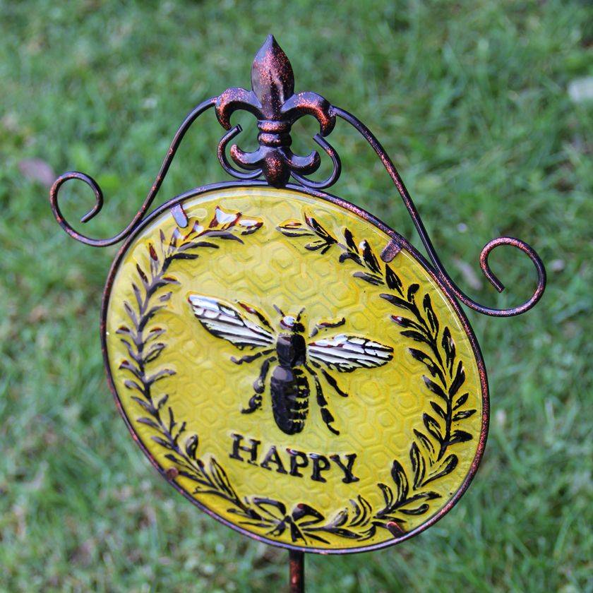 21 Unique and Whimsical Bee Garden Decor Ideas To Try This Year ...