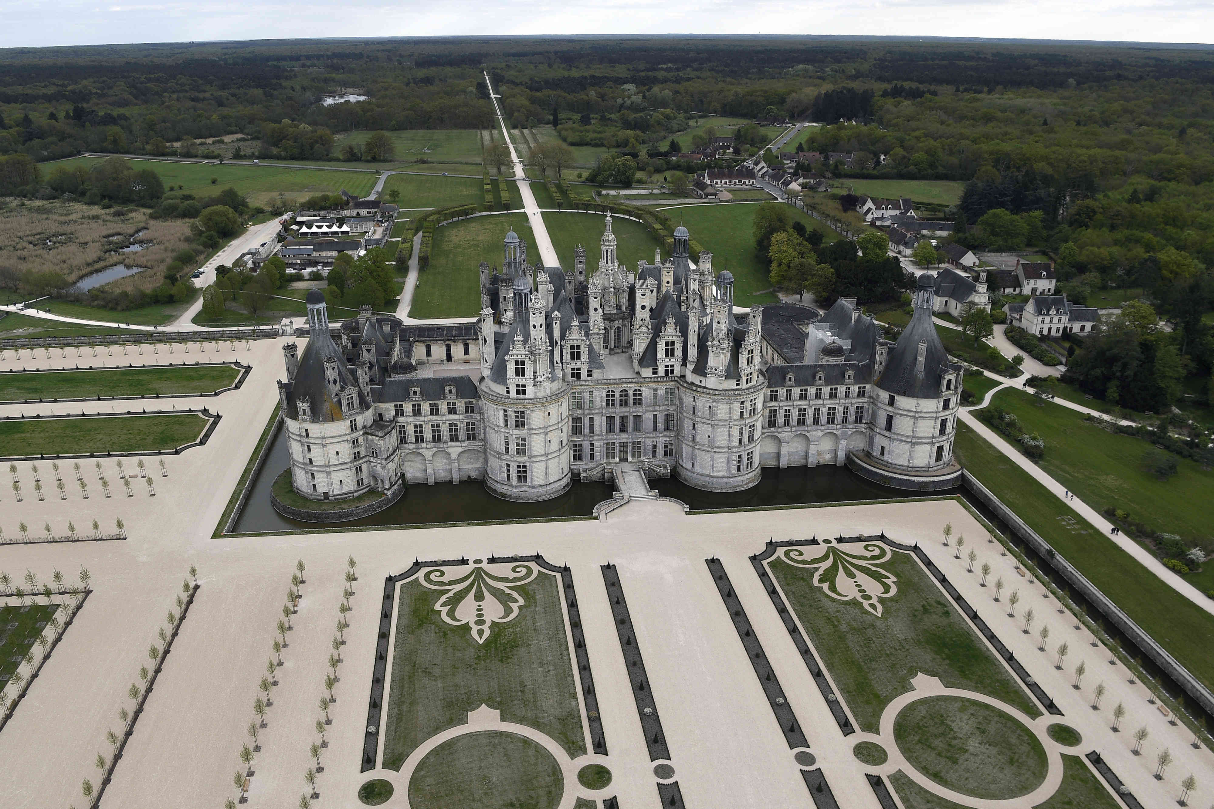 24 Garden at Chateau De Chambord Ideas You Should Check | SharonSable