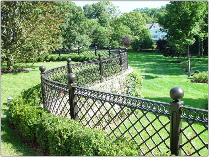 21 Iron Garden Fence Ideas To Consider | SharonSable