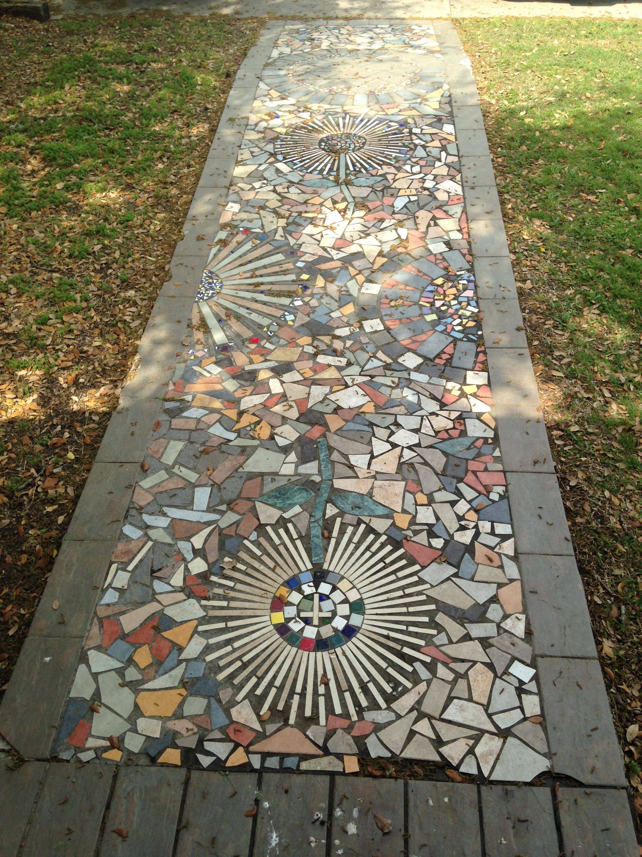 24 Pebble Mosaic Garden Path Design Ideas To Consider 