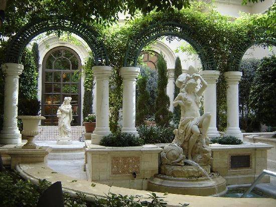 17 Venetian Garden Ideas Worth A Look Sharonsable