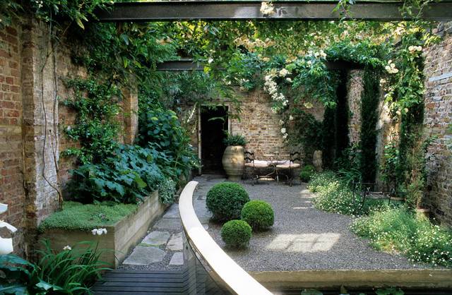 21 French Walled Garden Ideas You Should Check | SharonSable