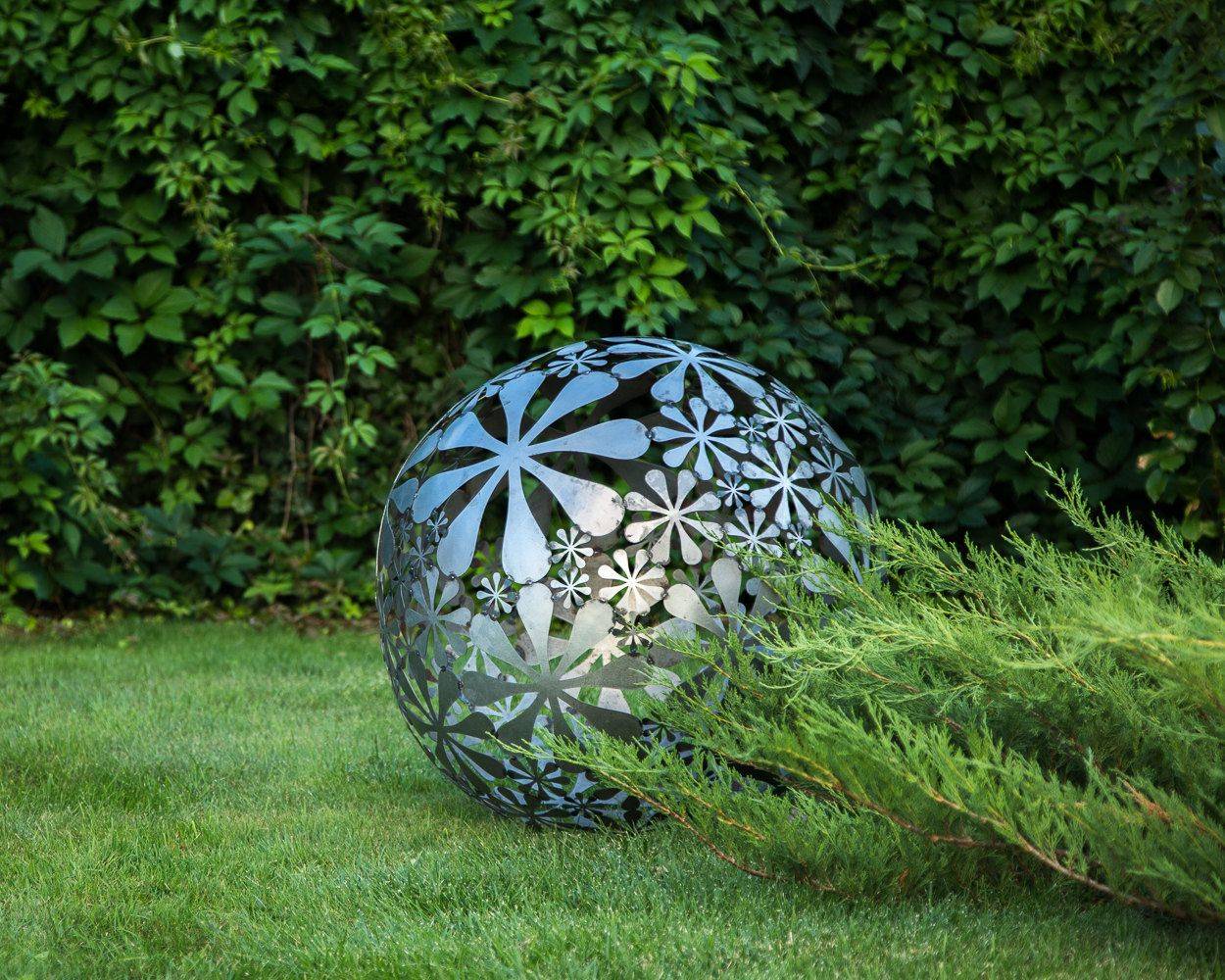 22-sphere-garden-sculpture-ideas-to-try-this-year-sharonsable