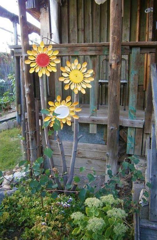 26 Wooden Garden Statues Ideas You Gonna Love | SharonSable