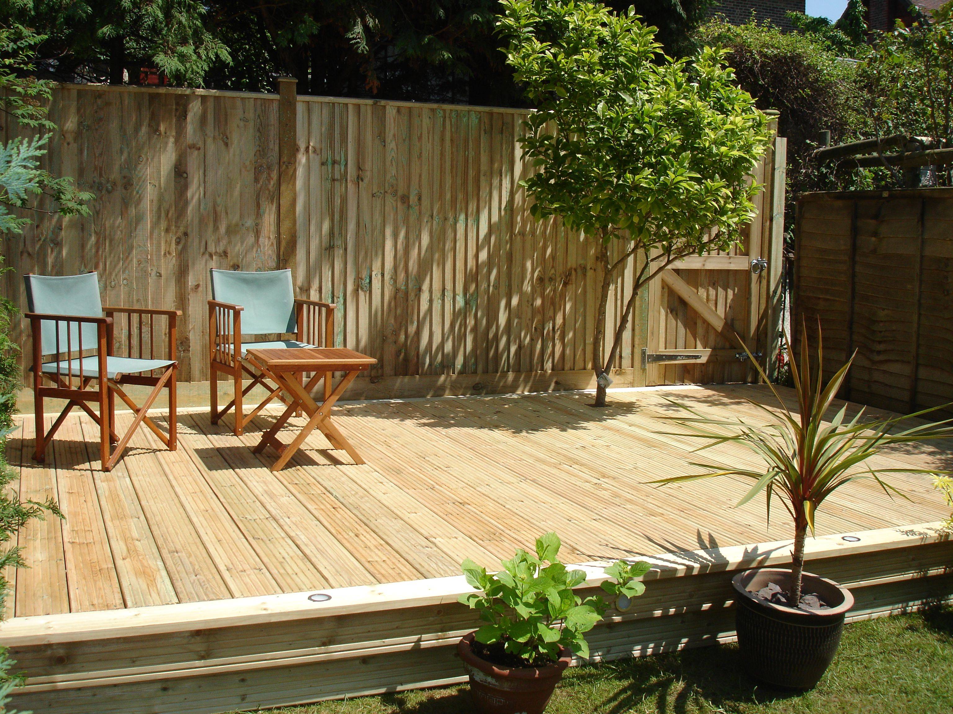 16 Garden Decking Ideas for Small Garden You Should Look | SharonSable