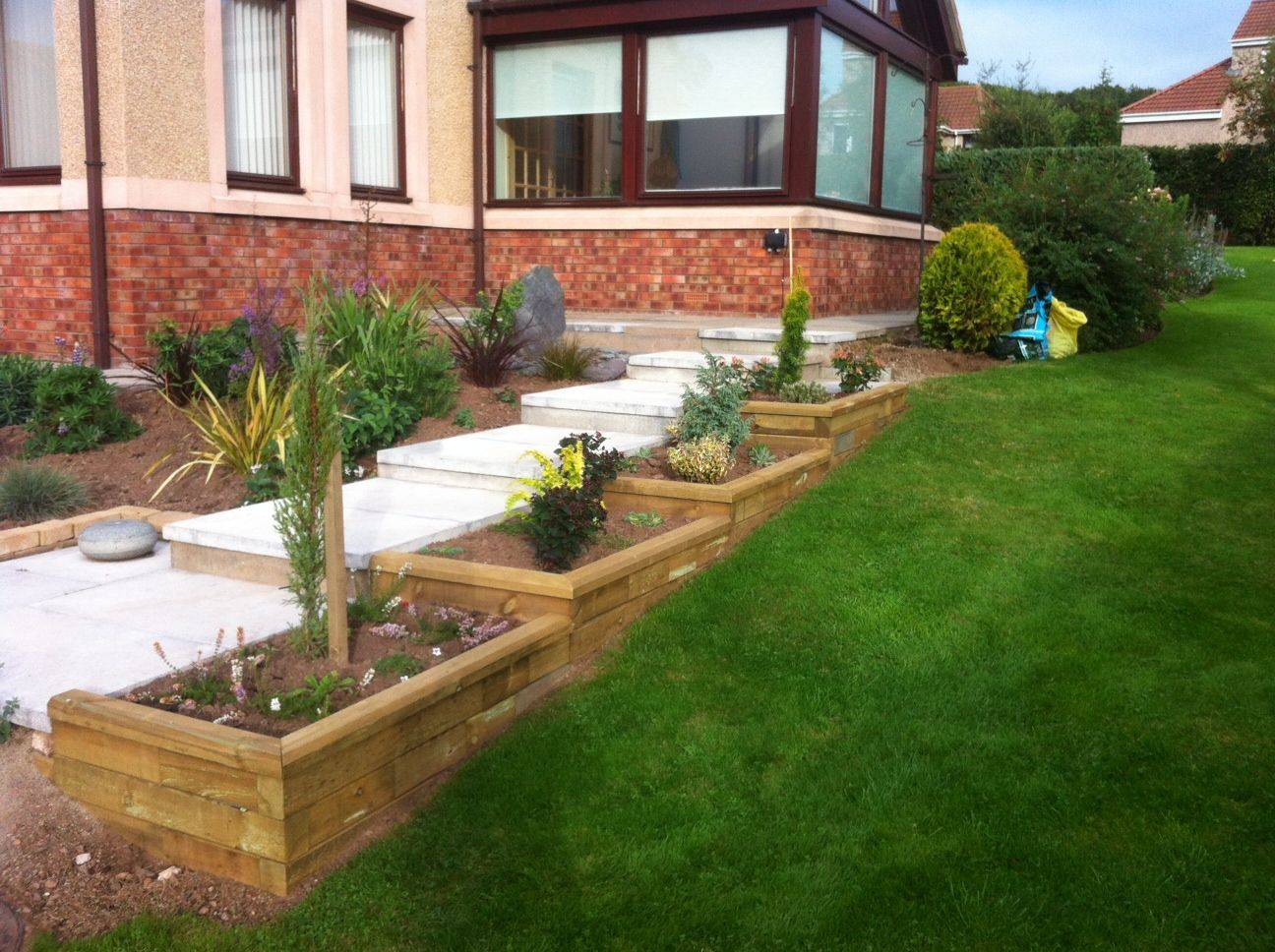 22 Raised Garden Bed Retaining Wall Ideas To Consider | SharonSable