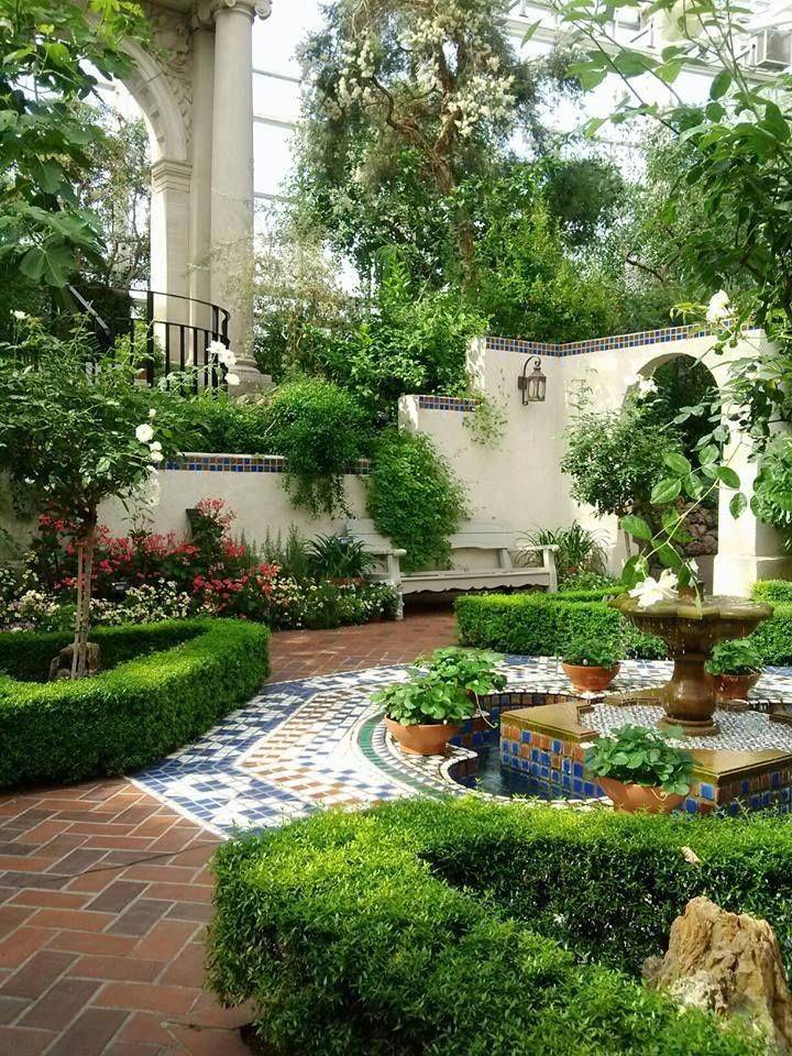 21 Small Spanish Style Courtyard Garden Ideas To Consider | SharonSable