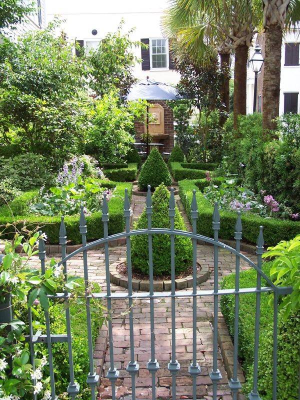 20 Savannah Courtyard Garden Ideas You Must Look | SharonSable