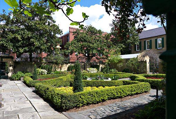 20 Savannah Courtyard Garden Ideas You Must Look | SharonSable