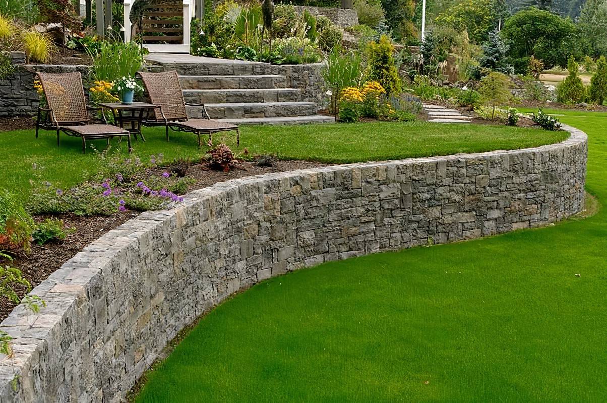 24 Curved Brick Garden Wall Ideas You Gonna Love | SharonSable