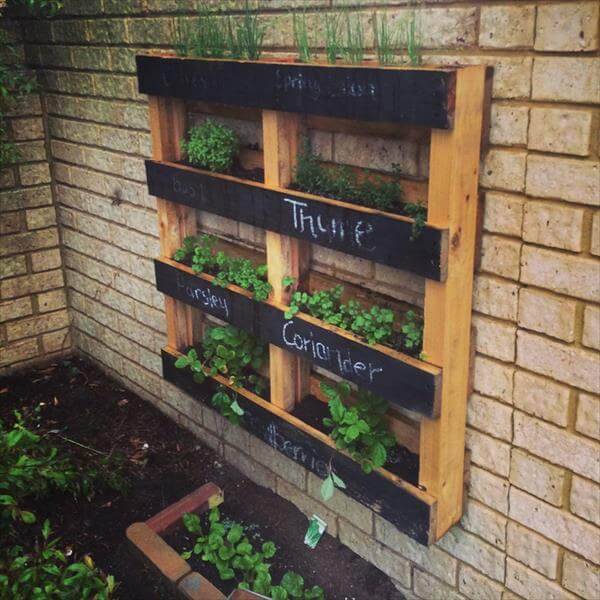 Lovely And Magical Vertical Garden Ideas You Can Try Homikucom