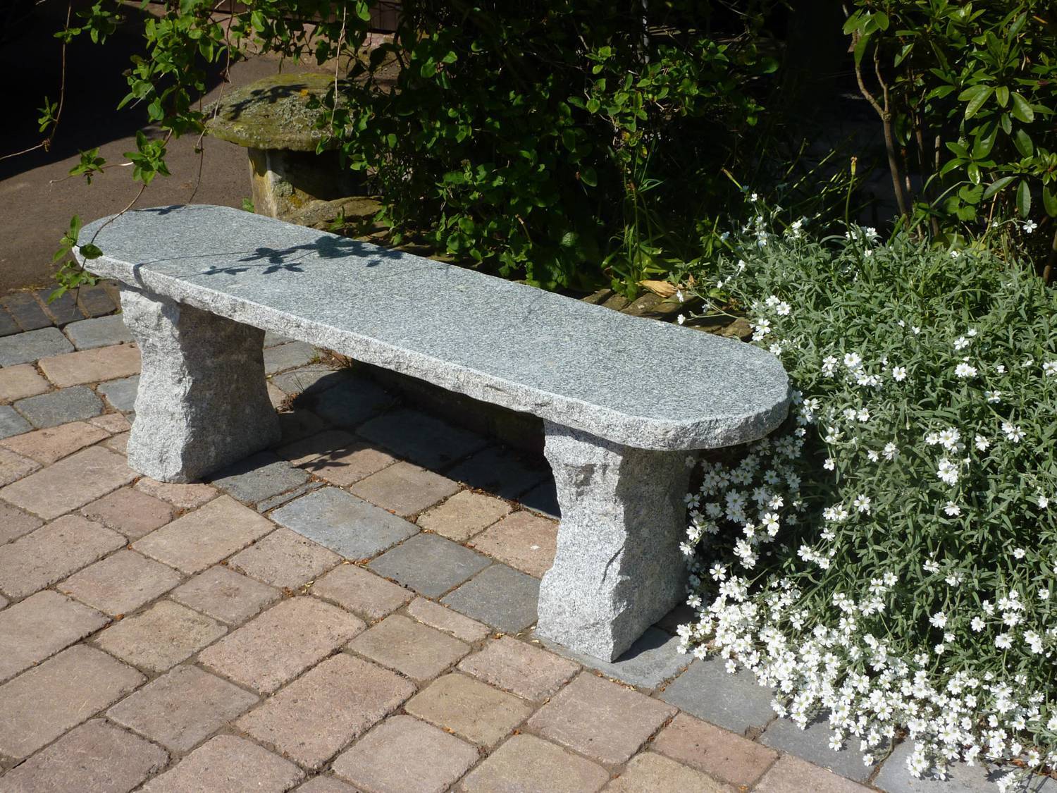 21 Granite Benches for Garden Ideas You Cannot Miss | SharonSable