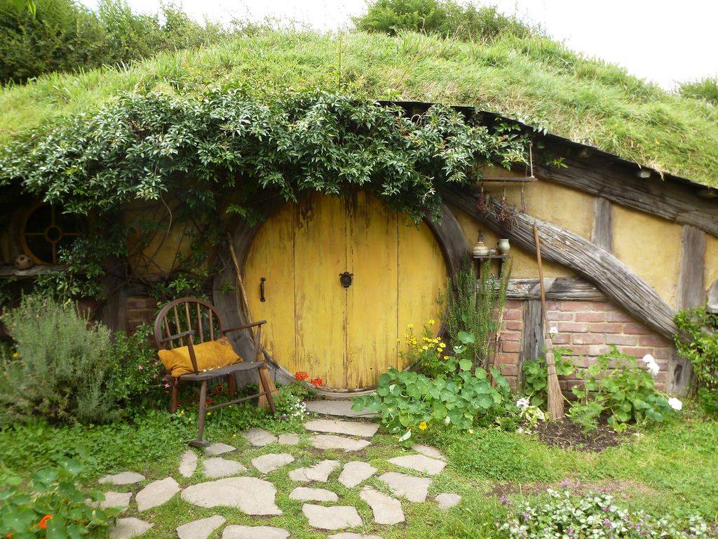 22 Hobbiton Garden Ideas You Must Look | SharonSable