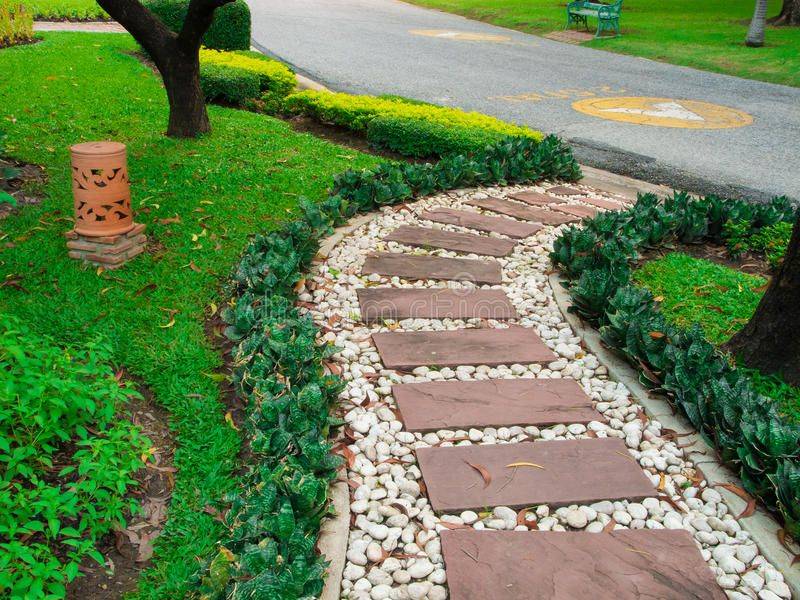 22 Rustic Garden Path and Walkway Ideas To Consider | SharonSable