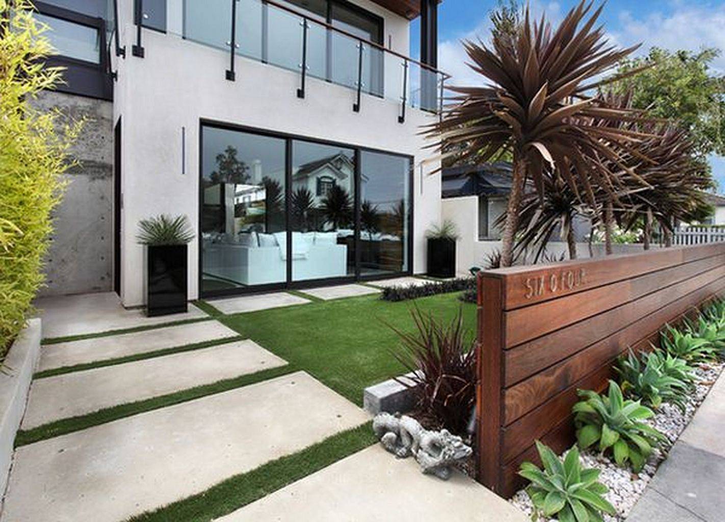Lovely Modern Front Yard Landscaping Ideas Page