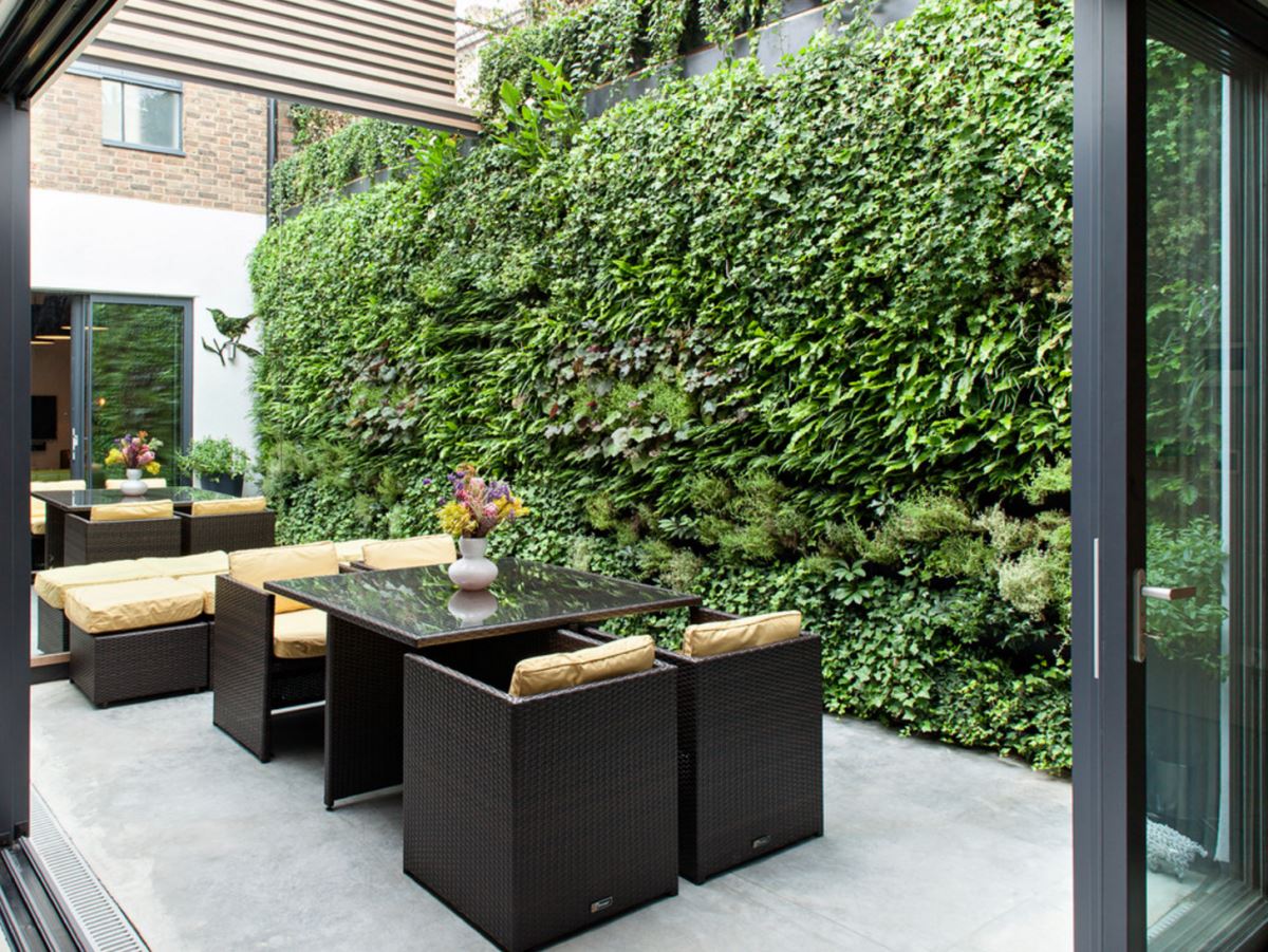 Living Wall Vertical Garden Benefits Quiet Corner