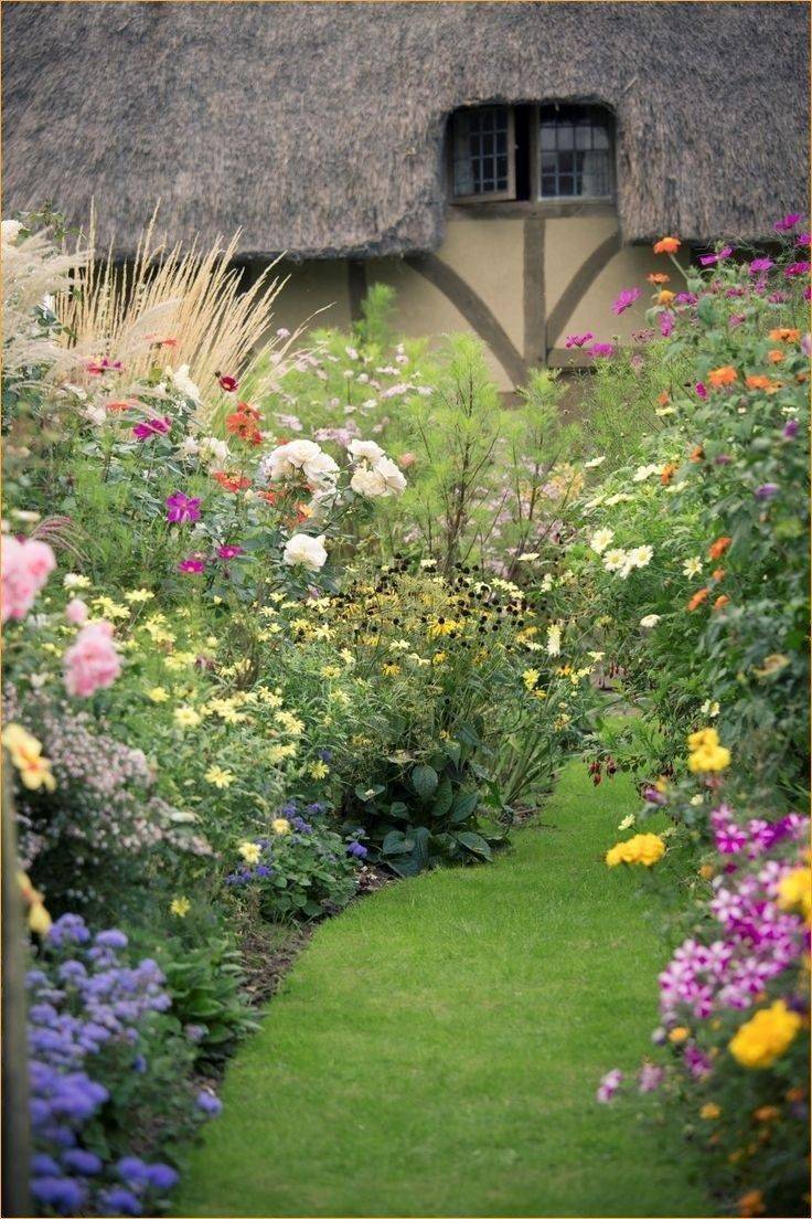 Beautiful Front Yard Cottage Garden Landscaping Ideas