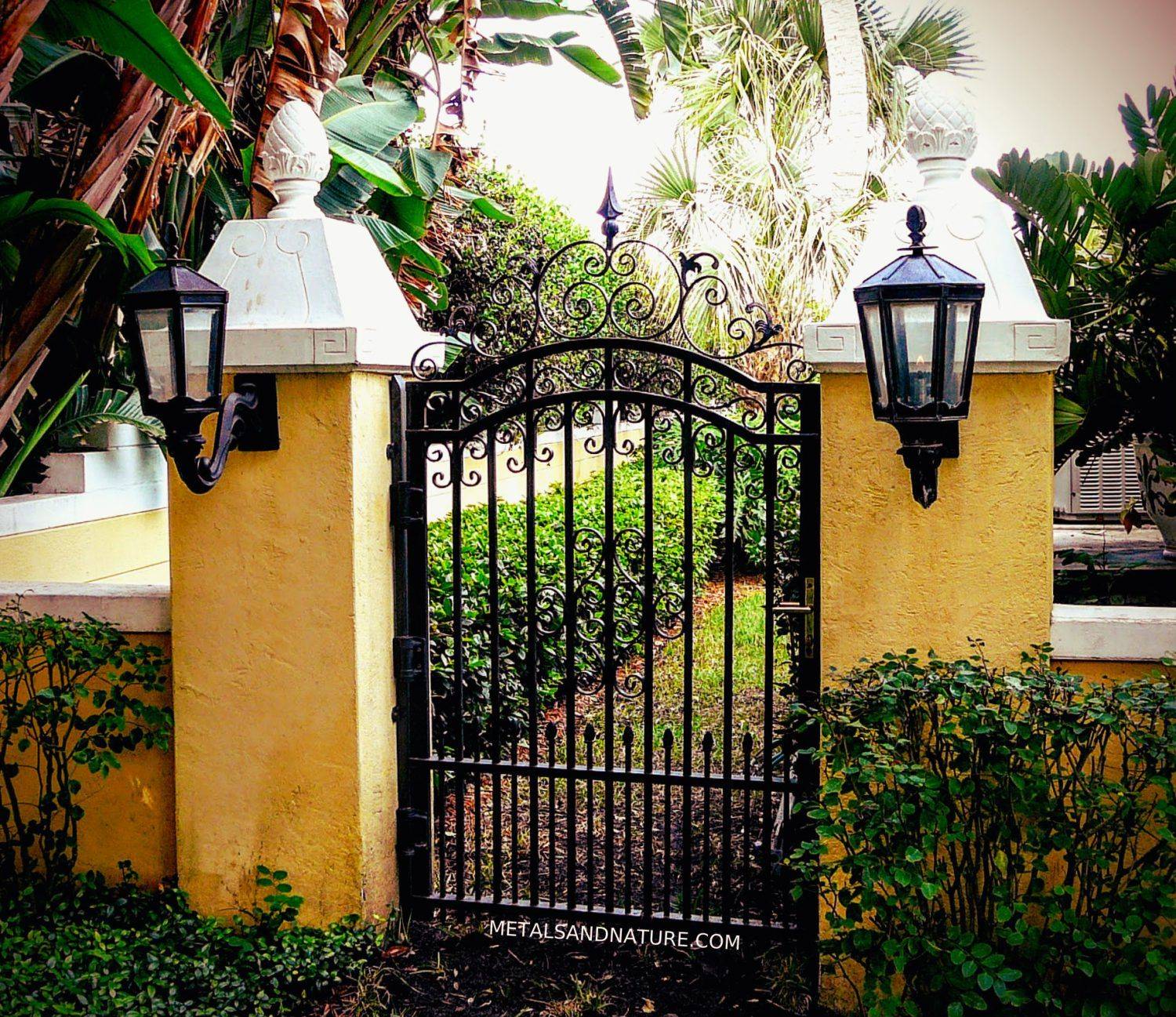 15 Metal Garden Gate Ideas You Cannot Miss | SharonSable