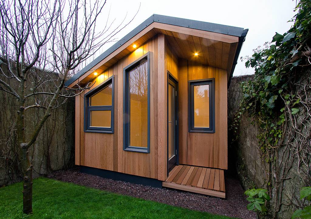 22 Small Garden Room Design Ideas You Should Check | SharonSable