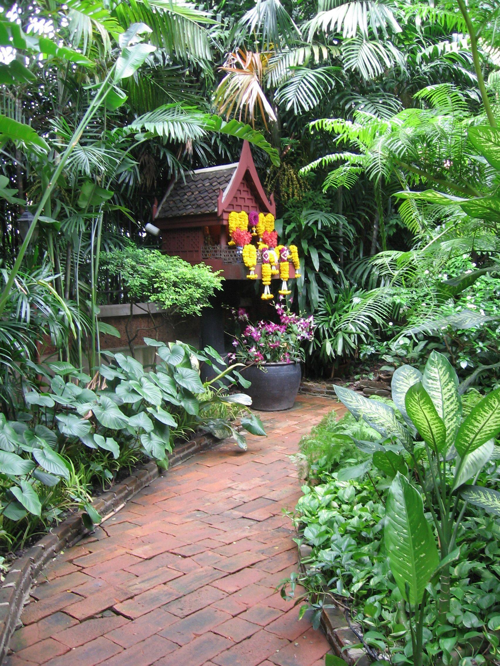 23 Small Tropical Garden Design Ideas To Consider Sharonsable 8057