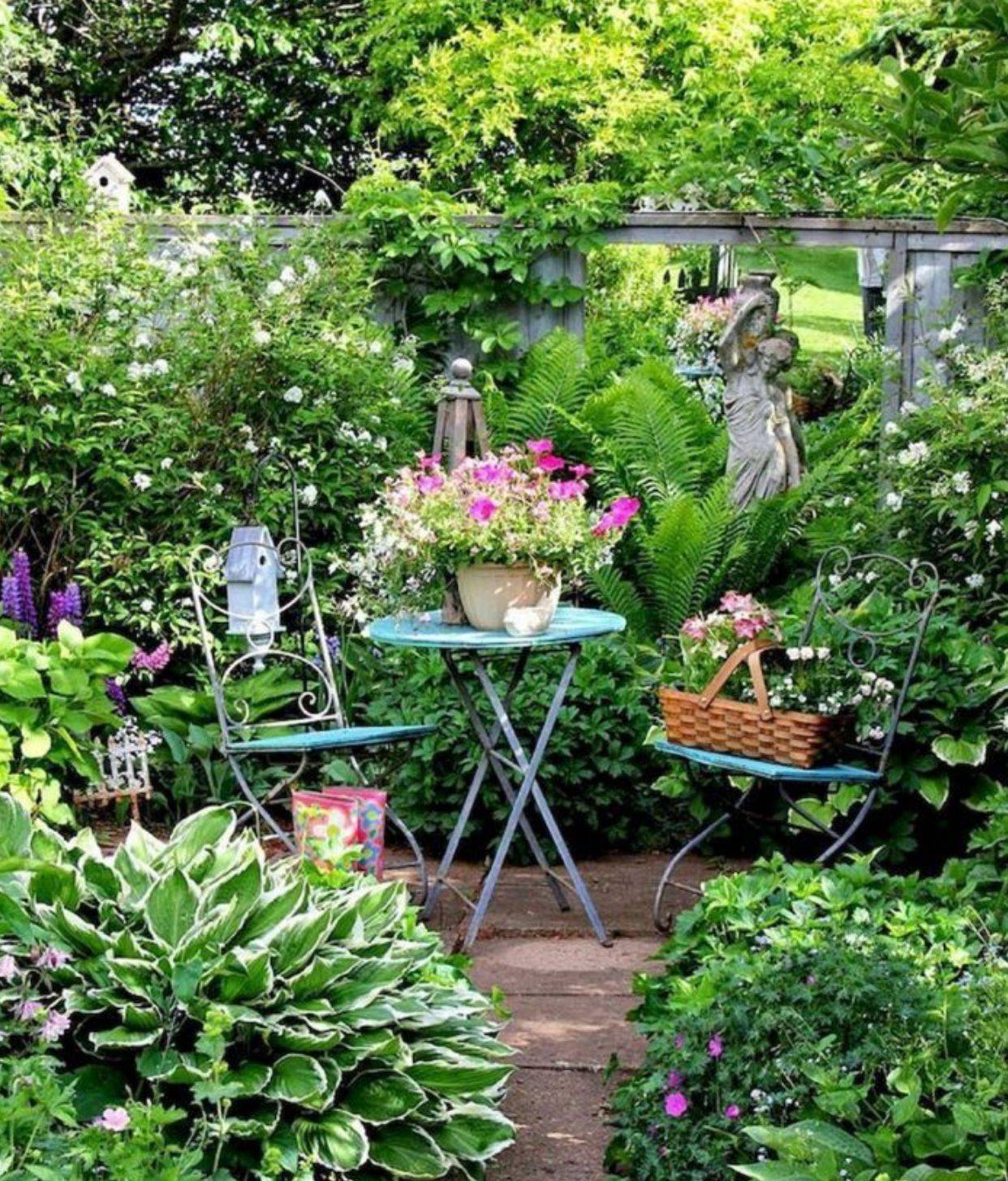 21 English Garden Edging Ideas To Consider | SharonSable