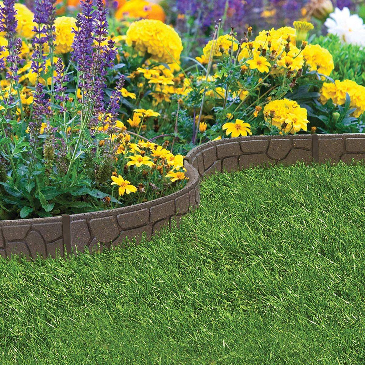 22 Lawn and Garden Border Edging Ideas To Consider | SharonSable