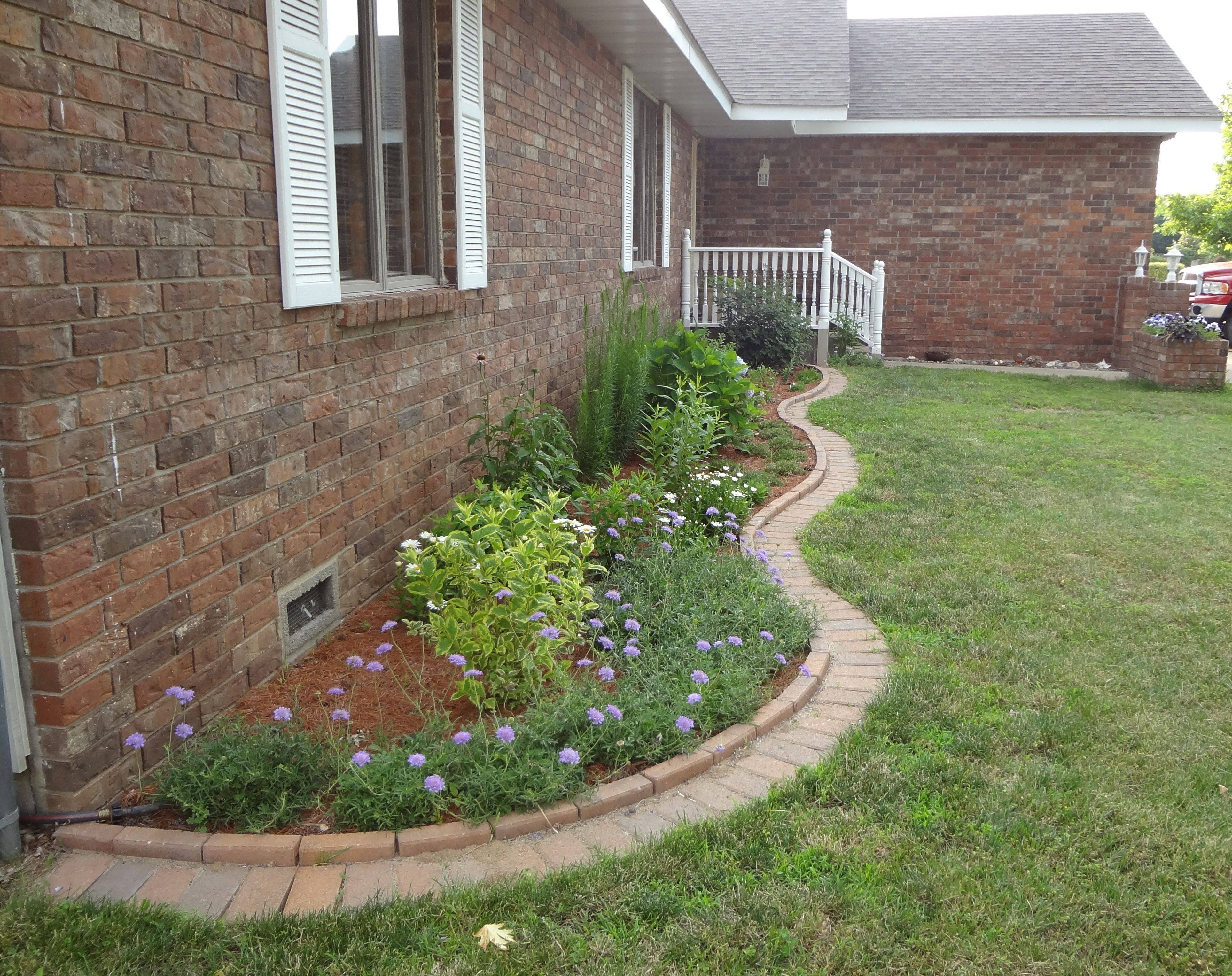 23-brick-garden-border-ideas-you-should-look-sharonsable