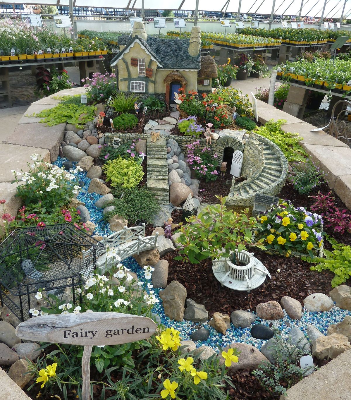 Beautiful And Easy Fairy Garden Ideas