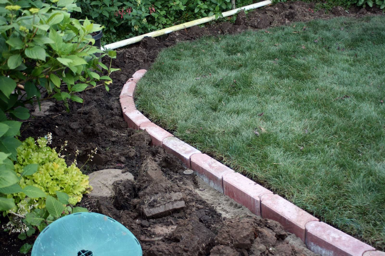 21 DIY Brick Garden Edging Ideas You Should Look | SharonSable