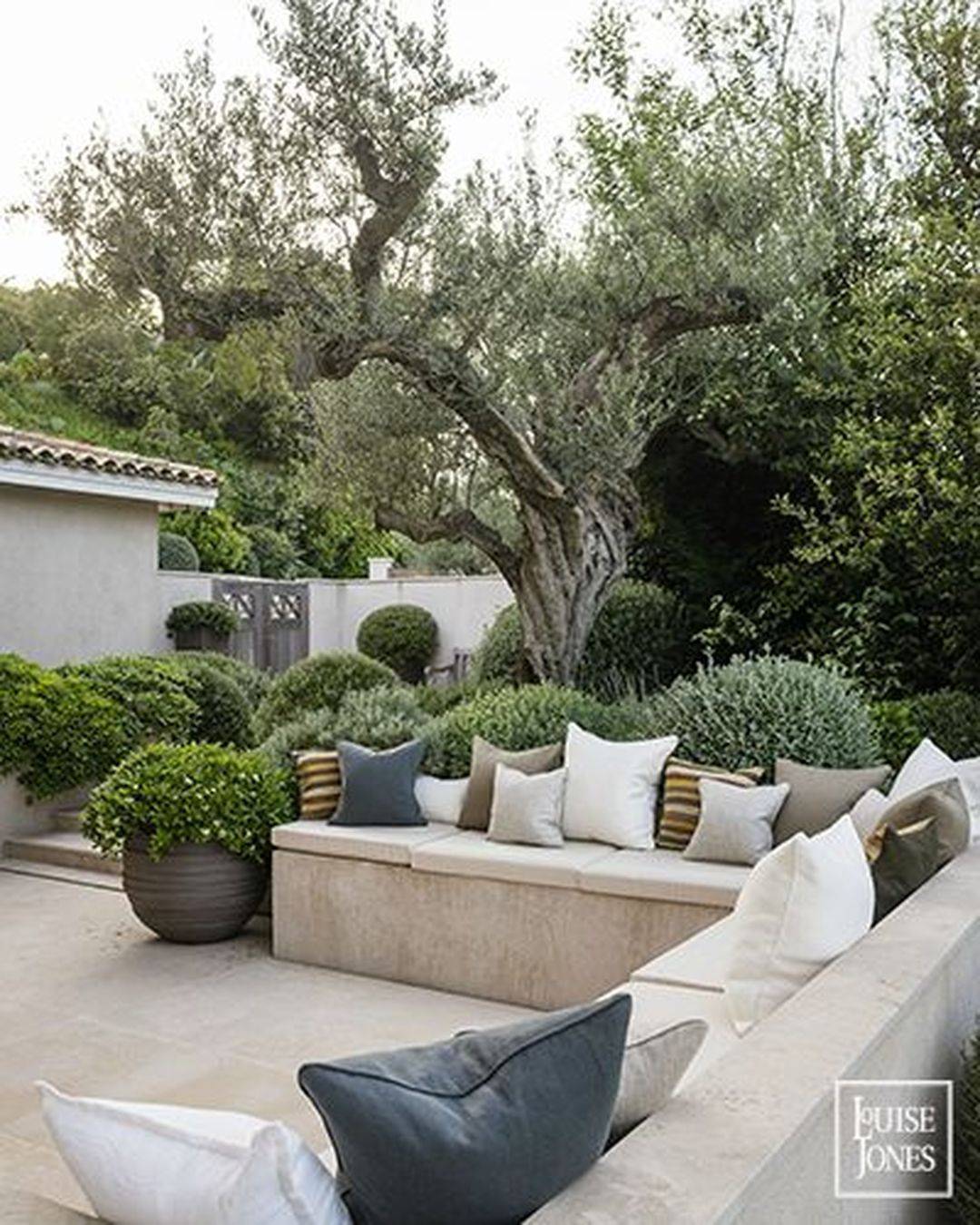 20 Modern Mediterranean Garden Ideas Worth to Check | SharonSable