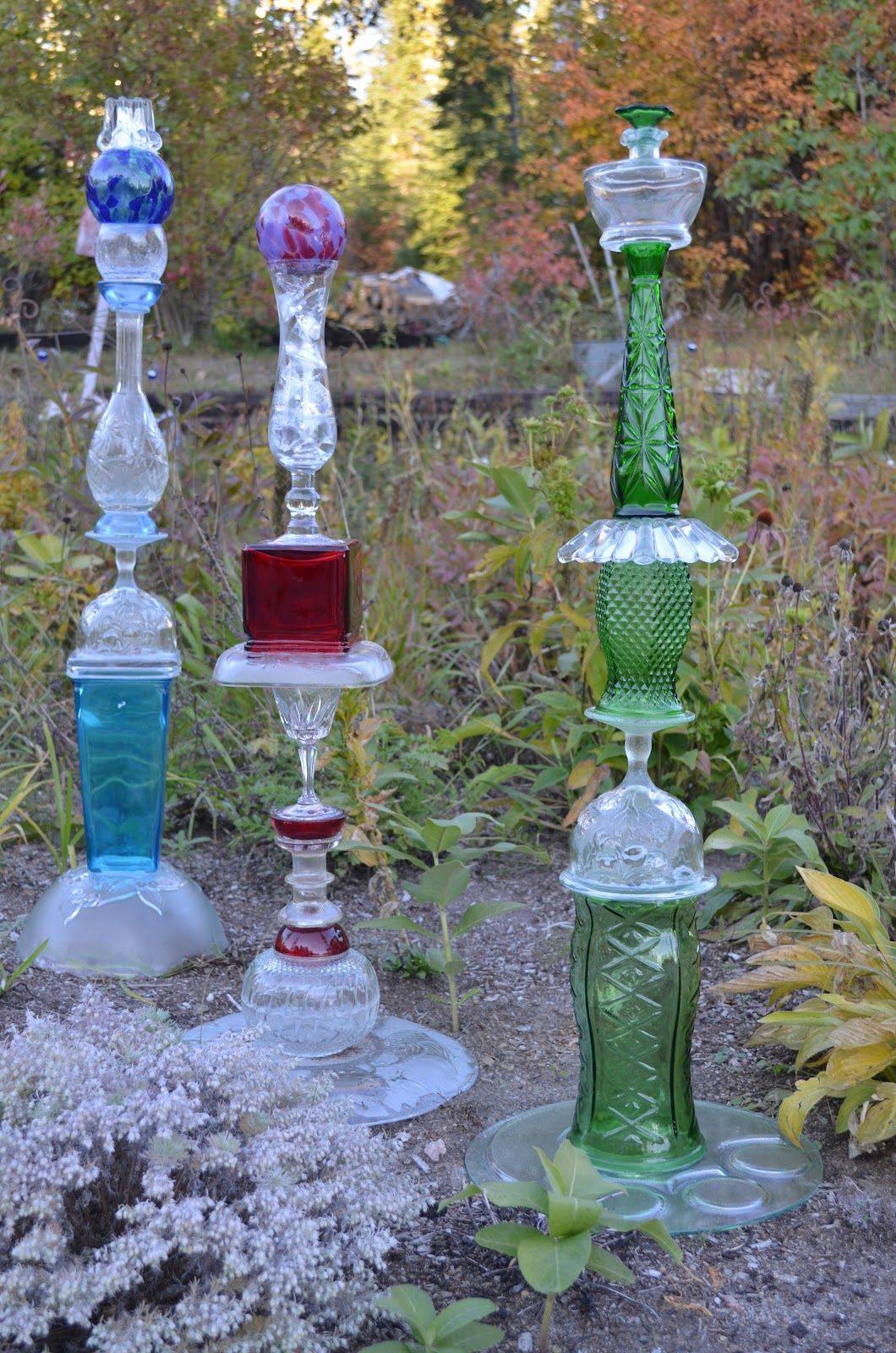 Best Glass Totems Garden Art Ideas