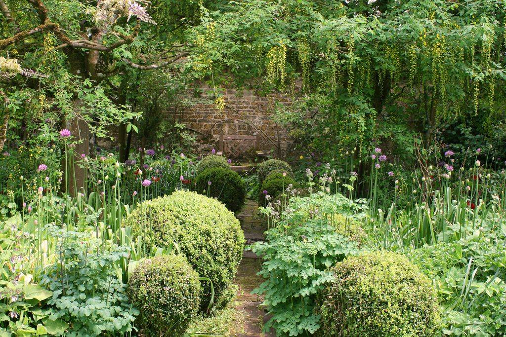 Barnsley Gardens Jardines