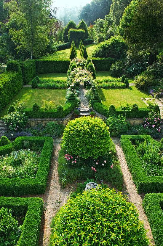 23 Classic English Garden Ideas For This Year | SharonSable