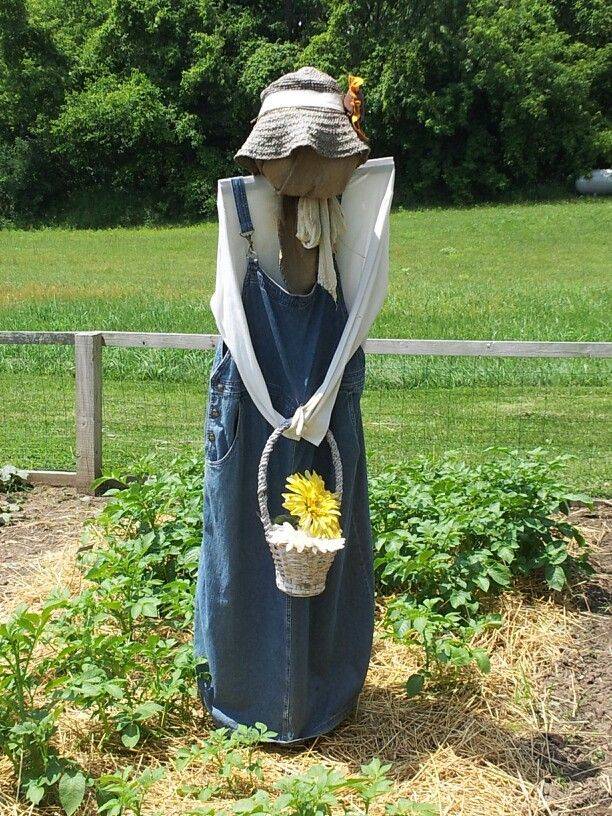 23 Beautiful Garden Scarecrow Ideas To Consider Sharonsable 