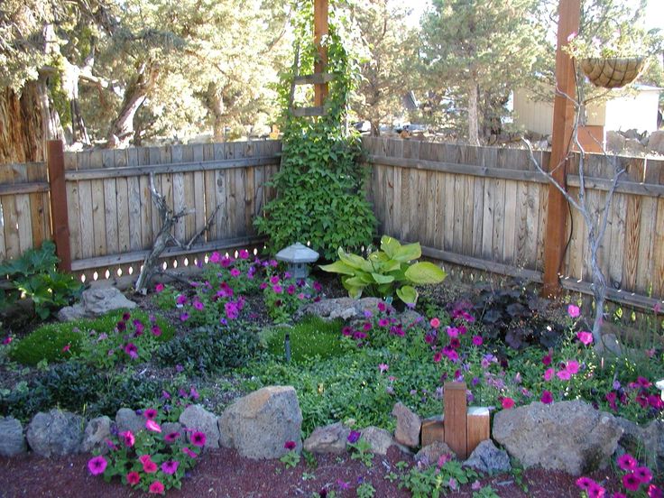 Corner Design Small Garden Landscape