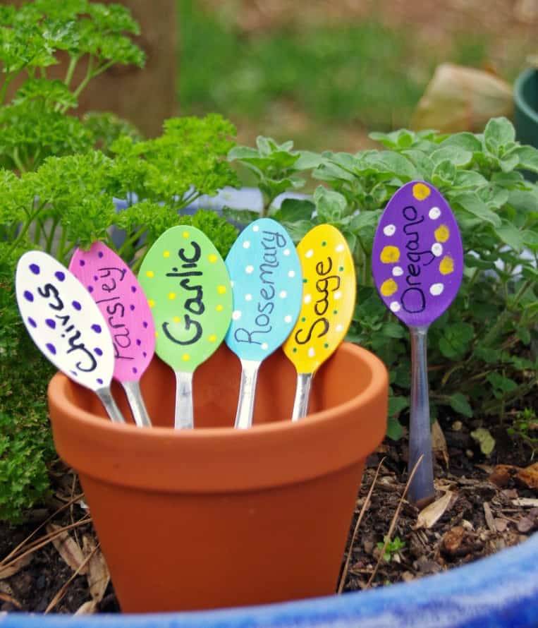 Lovely Garden Crafts Ideas