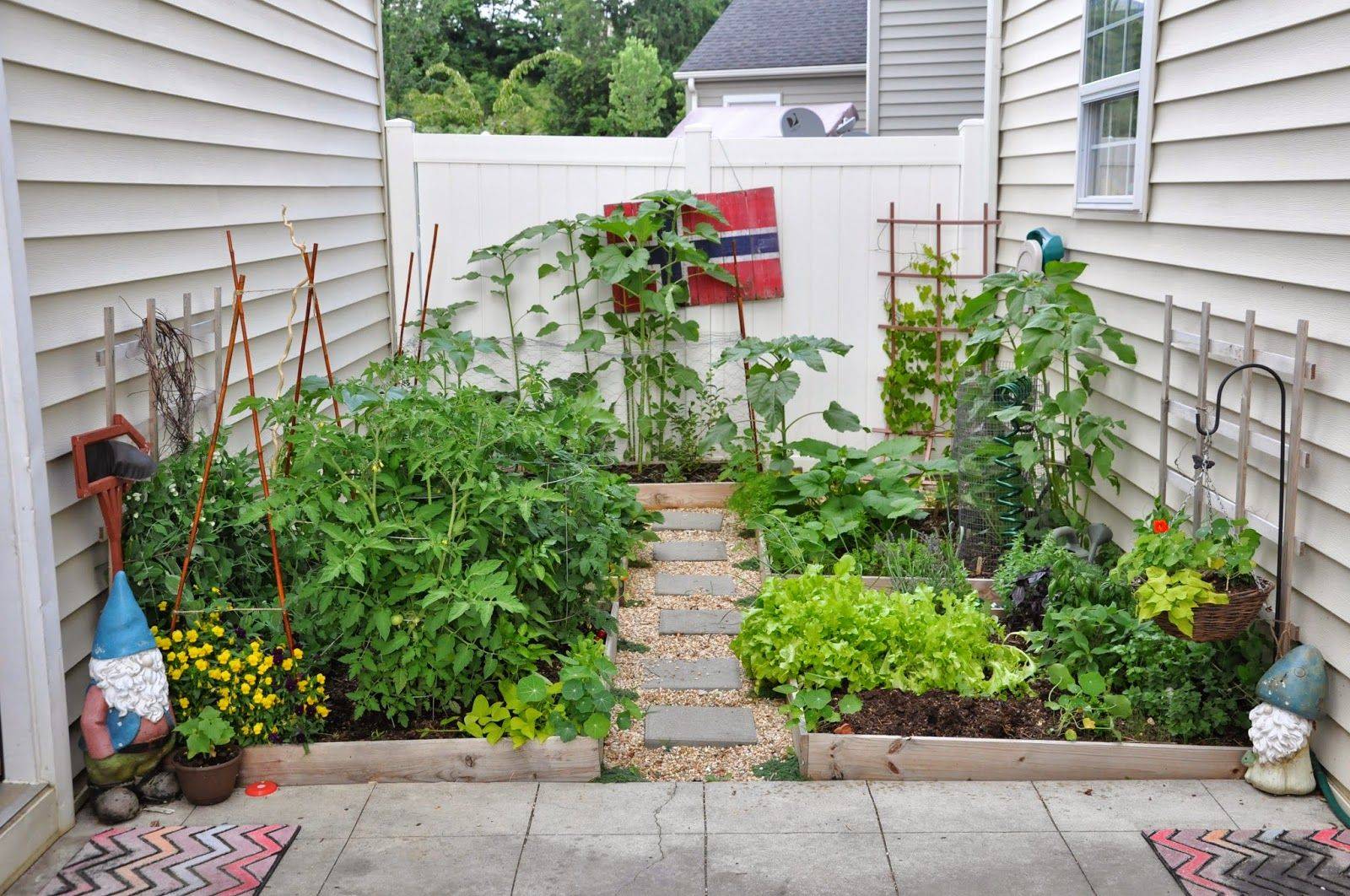 22-square-foot-garden-design-ideas-to-consider-sharonsable