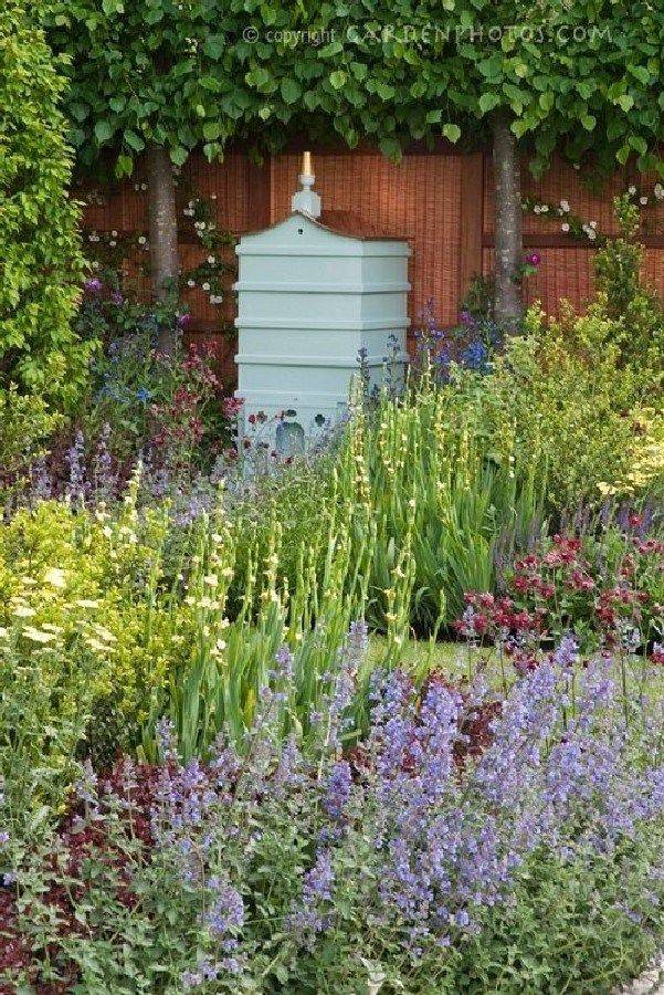 22 Bee Garden Design Ideas Worth to Check | SharonSable